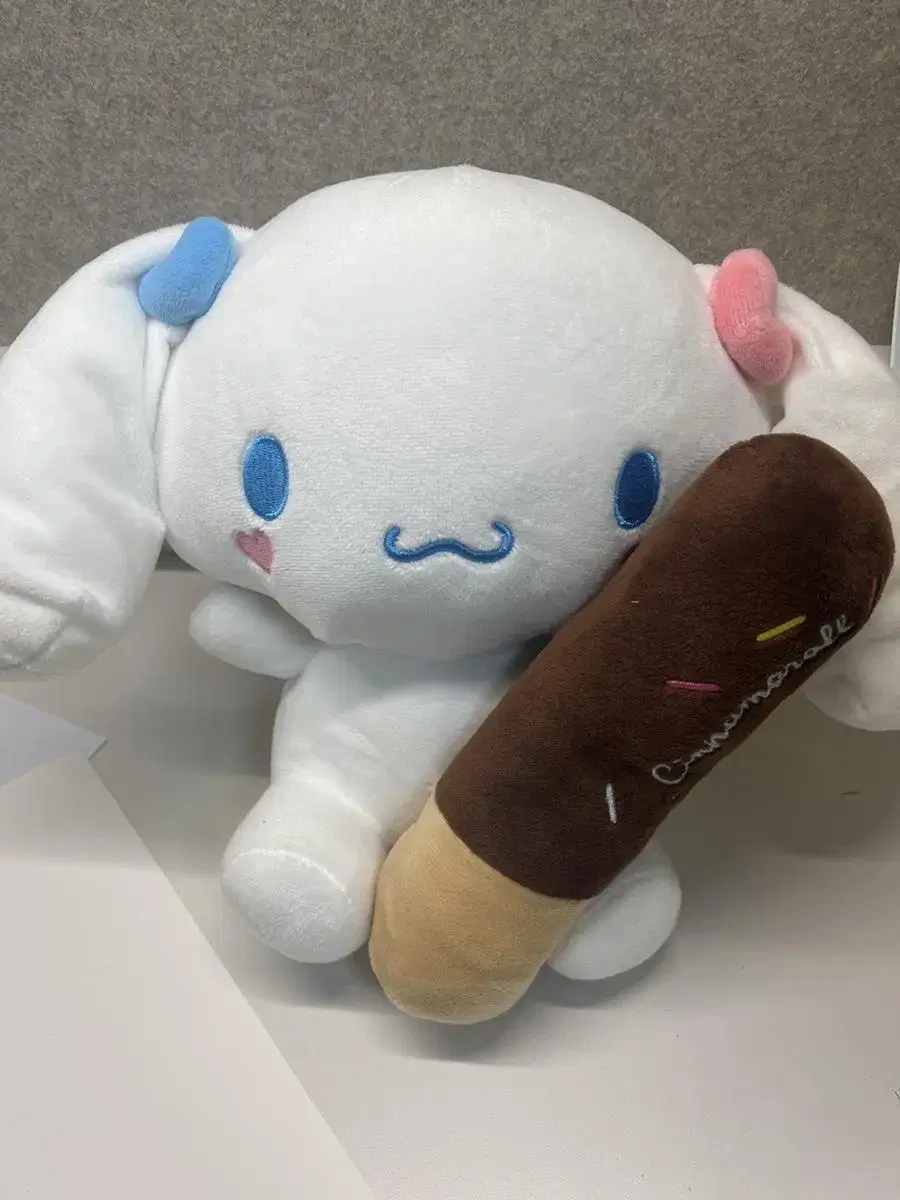 산리오 시나모롤 빼빼로 25CM 인형